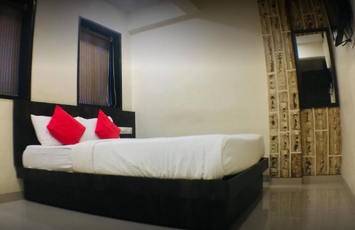 Malad East Casa | Hotel Shalimar