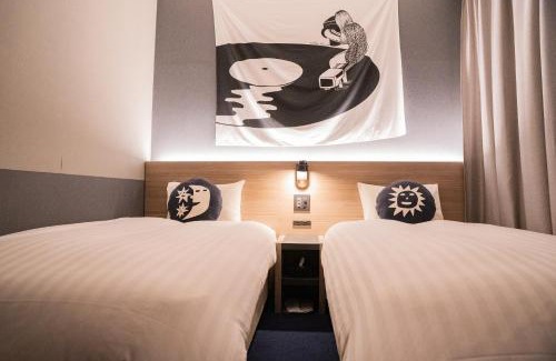 Minato Hotel | Hotel She, Osaka