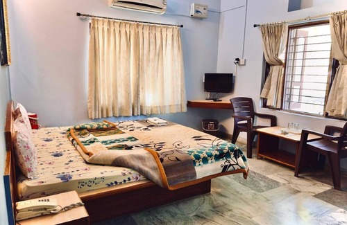 Abu Road Hotel | Hotel Shiv Shakti