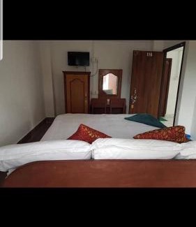 Sauraha Cama Y Desayuno | Hotel Shiva's Dream
