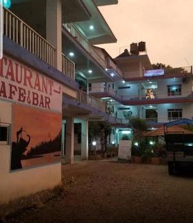 Sauraha Cama Y Desayuno | Hotel Shiva's Dream