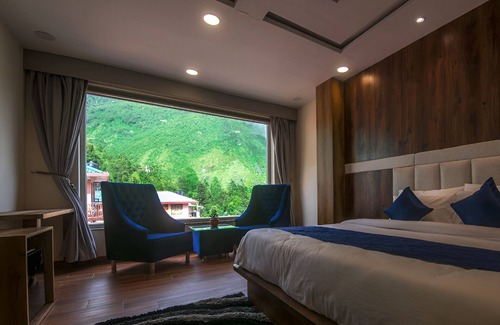 Bhagsu Nag Hotel | Hotel Shivaay Morex