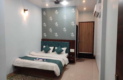 Maheshwar Hotel | Hotel Shivalay Palace