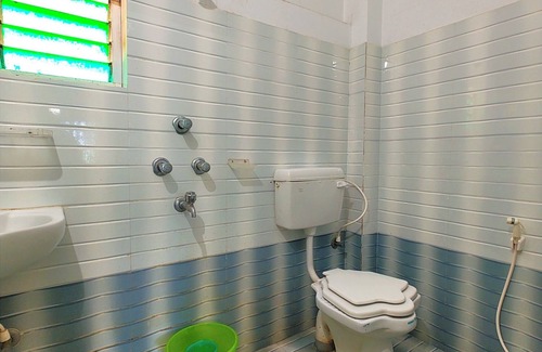Puri Hotel | Hotel Shivangi In Near Temple Free Wi-Fi
