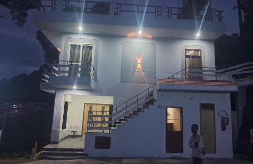 Lansdowne Hotel | Hotel Shivansh