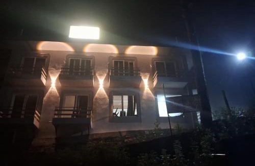 Lansdowne Hotel | Hotel Shivansh