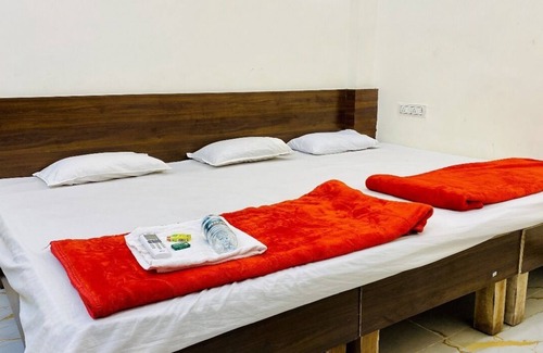 Ujjain Hotel | Hotel Shree Gajanand Palace