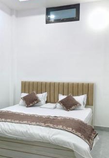 Ayodhya Hotel | Hotel Shree Ram palace ayodhya