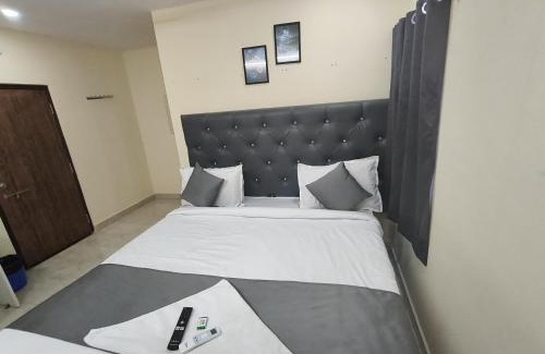 Kondapur Casa | Hotel Shri Biraj Residency
