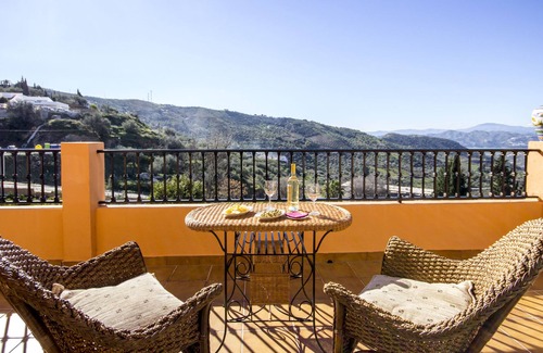 Alcaucín Hotel | Hotel Sierra Tejeda