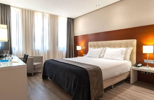 San Sebastian Centro Hotel | Hotel Silken Amara Plaza