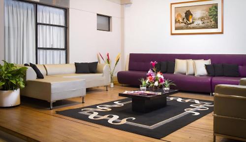 Chapinero Hotel | Hotel Silver Javeriana By Hospedium Bogota