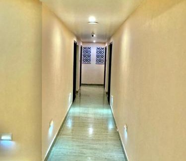 Gomti Nagar Hotel | HOTEL SILVER STONE INN