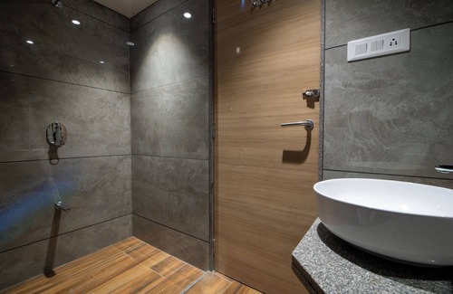 Ahmedabad Hotel | Hotel Silvera Grand