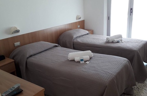 Igea Marina Cama Y Desayuno | Hotel Sirena