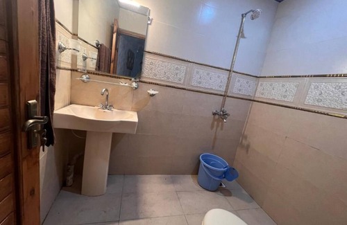 Dhirkot Hotel | Hotel Sky Mount