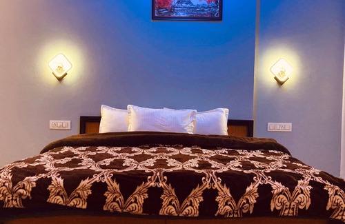 Manali Hotel | Hotel Snow Crest Residency- A Pure Veg Hotel
