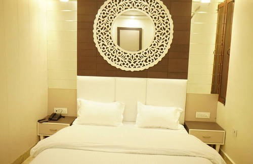 Jagadhri Hotel | HOTEL SOLUXE