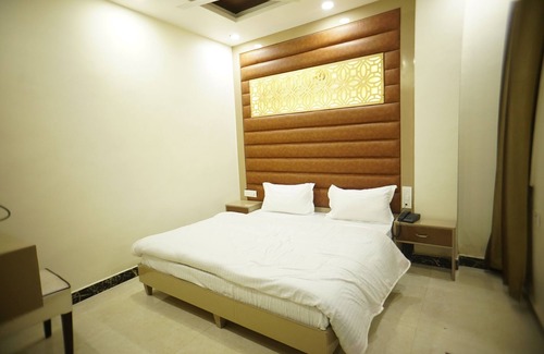 Jagadhri Hotel | HOTEL SOLUXE