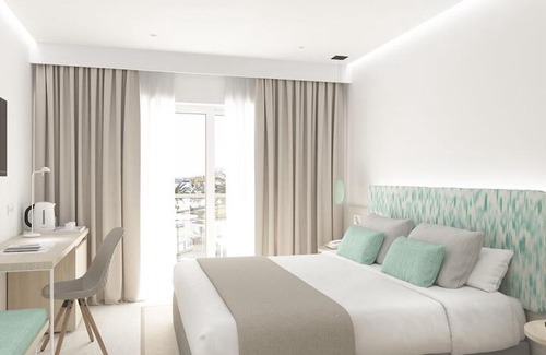 S'illot Hotel | HOTEL SOM FONA