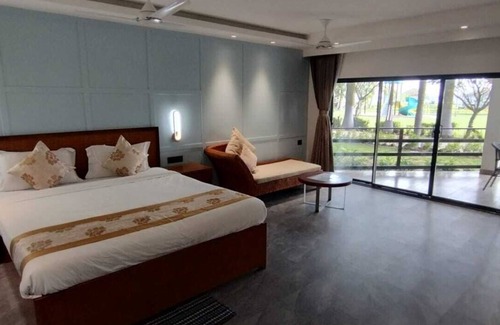 Uluberiya Cama Y Desayuno | Hotel Sonar Bangla Kolaghat