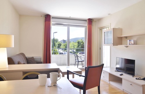 Divonne-les-Bains Hotel | Hôtel Résidence & Spa Vacances Bleues Villa du Lac
