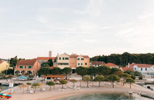 Krapanj Hotel | Hotel Spongiola