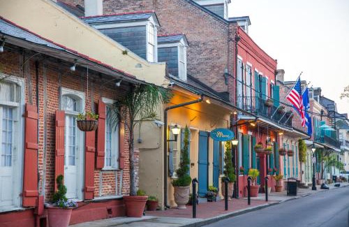 French Quarter Hotel | Hotel St. Pierre French Quarter