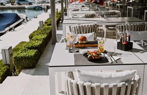 Murter Hotel | Hotel Stomorin-Marina Hramina