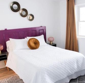 Rossmore Casa | Hotel-style Waterfront Family Suite & Sunset Views