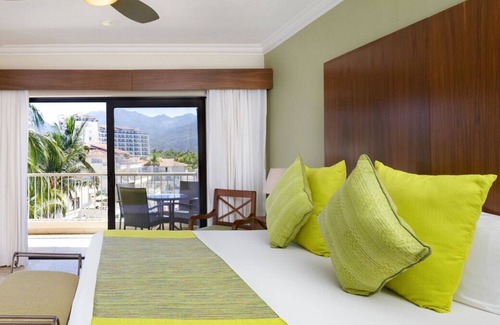 Puerto Vallarta Apartamento | hotel suite in amazing Puerto Vallarta with AC, WiFi, fitness room