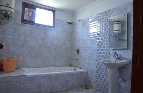 Tarn Taran Hotel | Hotel Sun Star