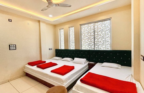 Ujjain Hotel | Hotel Suncity - near All main Places