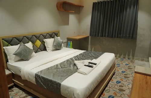 Ahmedabad Hotel | Hotel Sunway