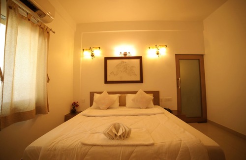 Mundra Hotel | Hotel Surbhi
