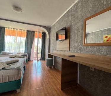 Primorsko Hotel | Hotel Surf Primorsko