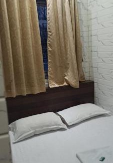 Taltala Hotel | Hotel Taiba International- Near New Market & Sudder Street, Esplanade, Dharamatala