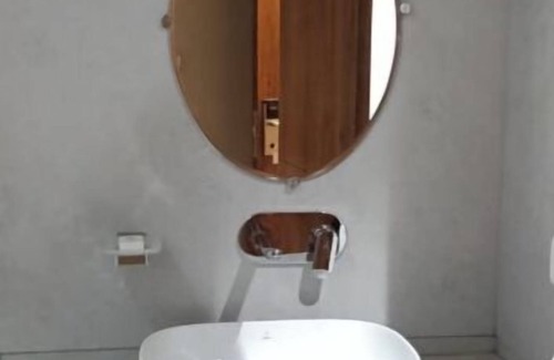 Mathura Hotel | Hotel Tanishka INN
