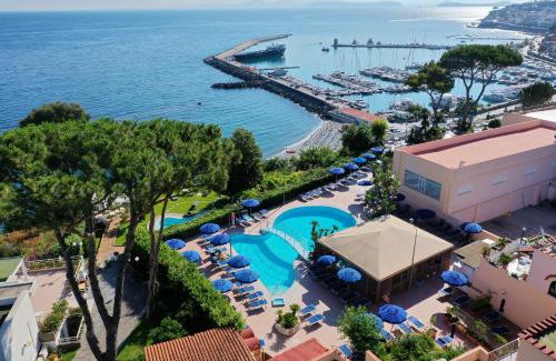 Casamicciola Terme Hotel | Hotel Terme Cristallo Palace & Beach