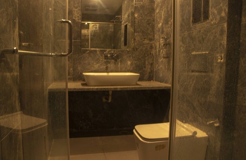 Bhopal Hotel | Hotel The Bentree, Bhopal