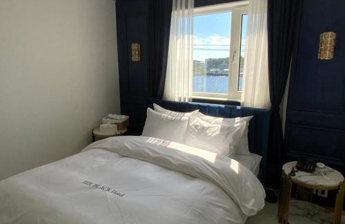 Ganghwa Hotel | Hotel the black