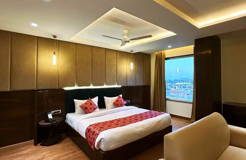 Gwalior Hotel | Hotel The crystal Park
