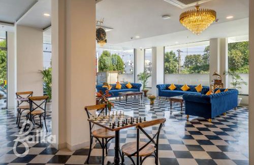 Udaipur Hotel | Hotel The Dee Glanc - A Pure Veg Hotel near Bus stand Udaipur