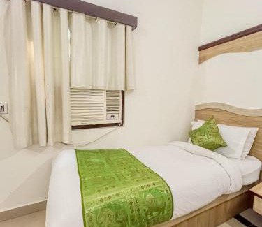 Taj Ganj Hotel | Hotel The Golden Bird