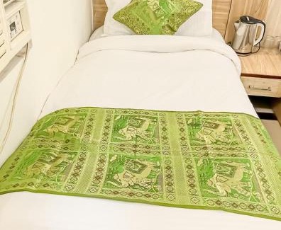 Taj Ganj Hotel | Hotel The Golden Bird