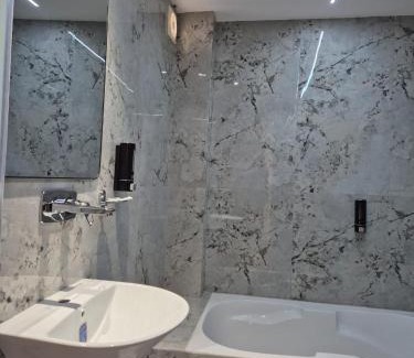 South West Hotel | Hotel The Olive Aero Suite Near Delhi Airport