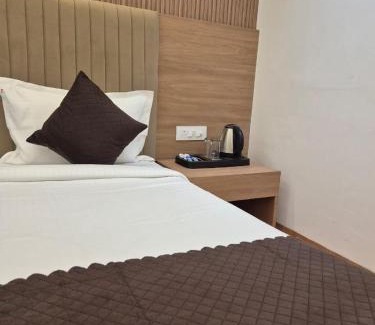 South West Hotel | Hotel The Olive Aero Suite Near Delhi Airport
