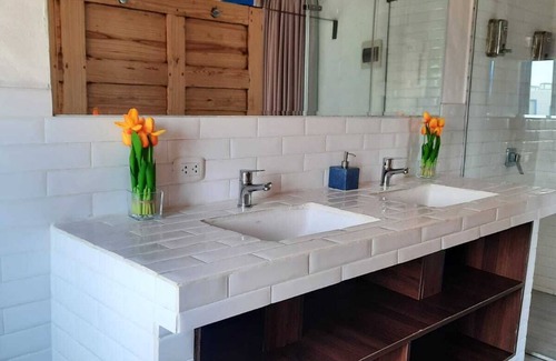 San Vicente de Cañete Hotel | HOTEL TOPARA