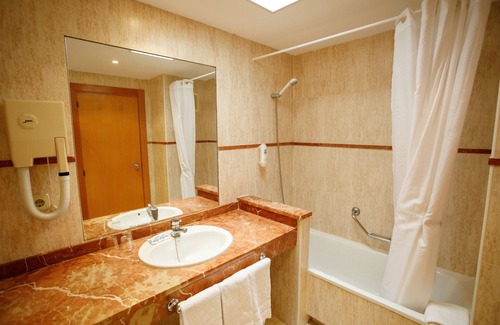 Grau i Platja Hotel | Hotel Tres Anclas