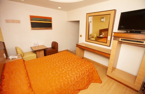 Cuauhtémoc Hotel | Hotel Tres Colonias - Adults Only